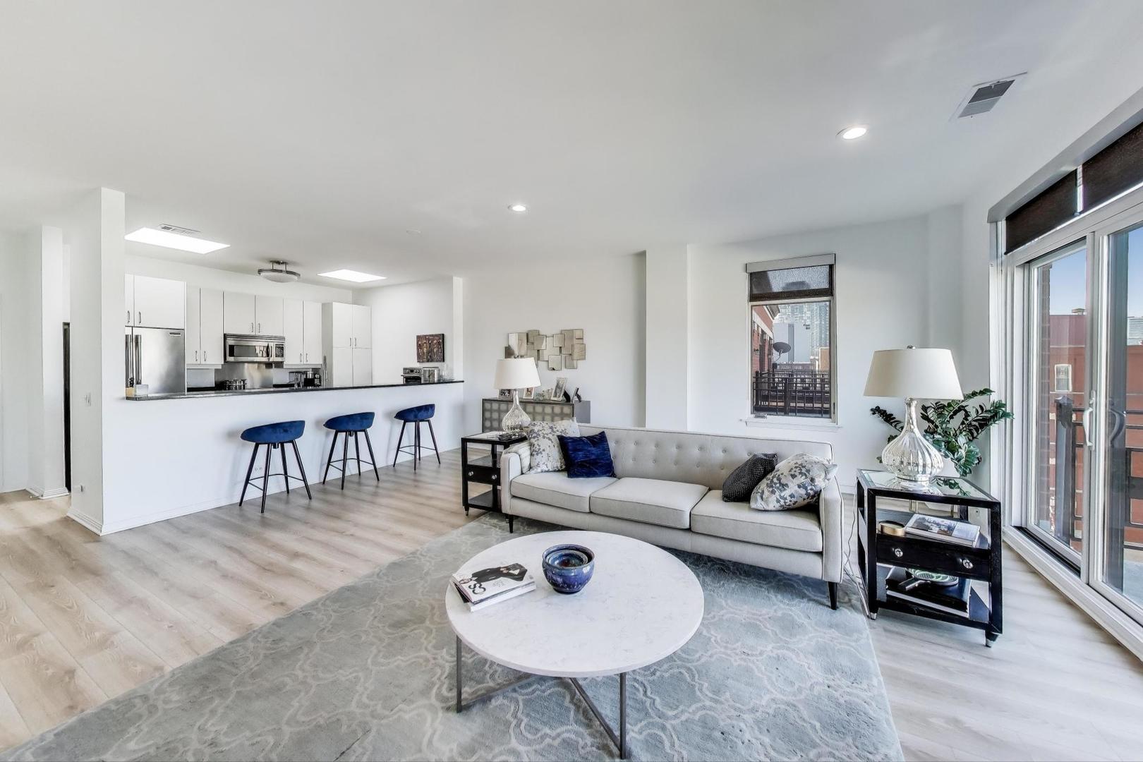 1414 N Wells Street 608