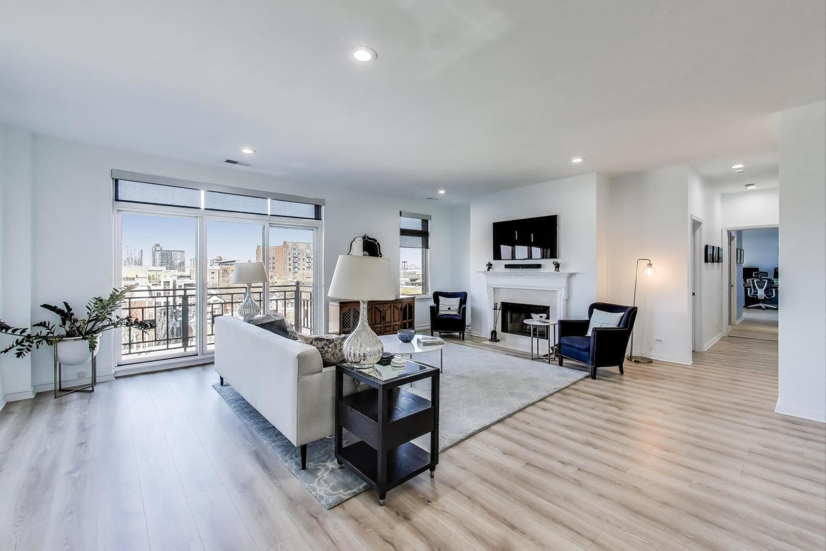 1414 N Wells Street 608