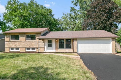 Photo of 17805 Dogwood Lane, Hazel Crest, IL 60429 (MLS # 12462670)