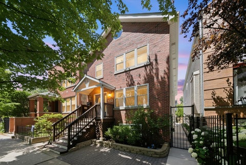 Photo of 2112 W Superior Street, Chicago, IL 60612 (MLS # 12683782)