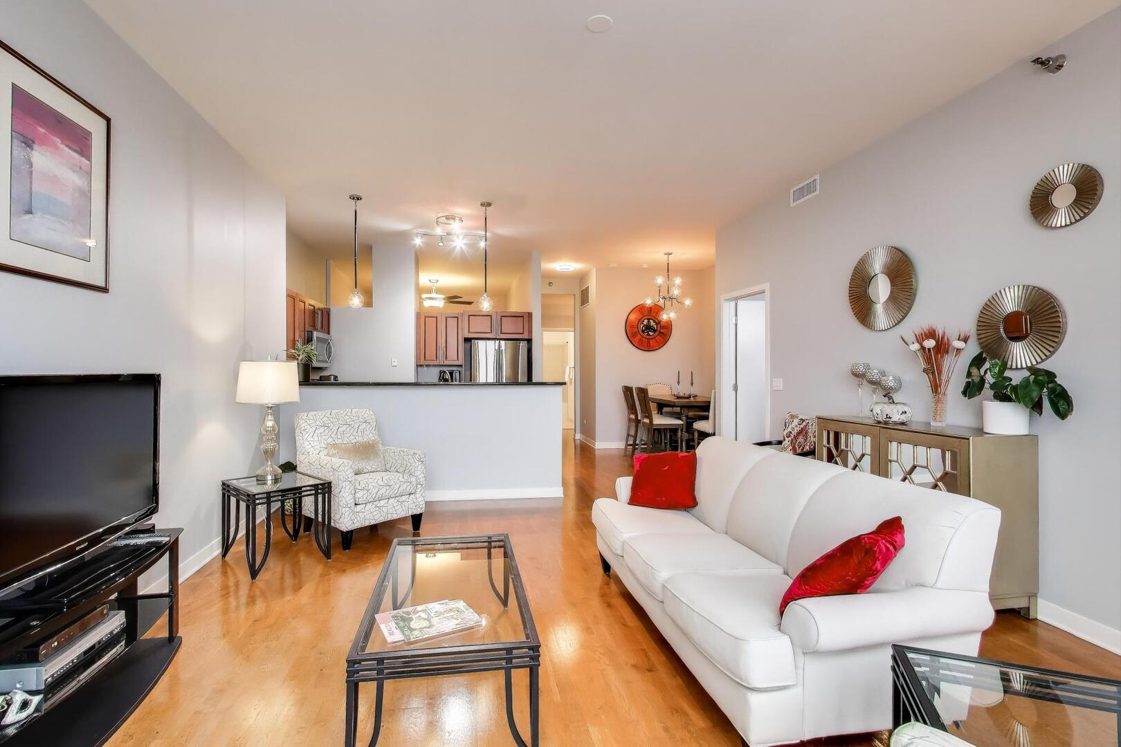 3140 N Sheffield Avenue 504