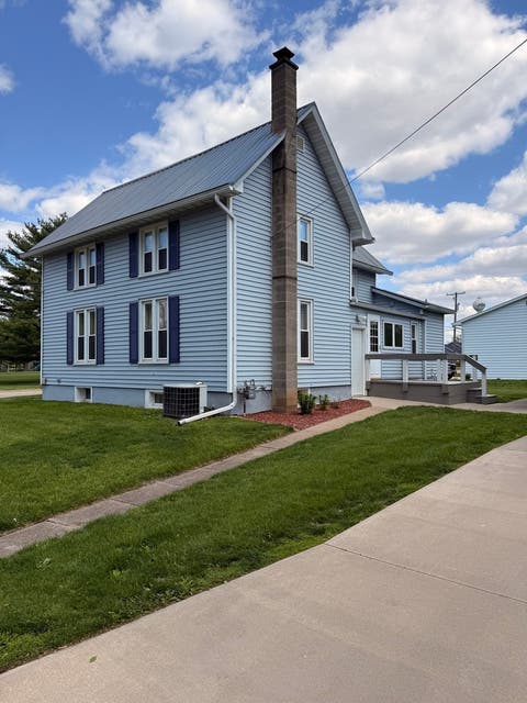 Tiny photo for 602 E High Street, Hennepin, IL 61327 (MLS # 12634392)
