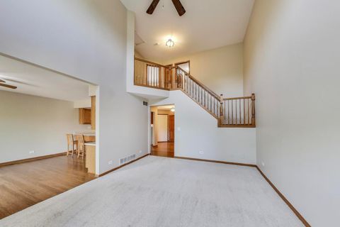 Tiny photo for 810 Thornwood Drive, St. Charles, IL 60174 (MLS # 12469523)