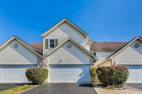 Photo of 810 Thornwood Drive, St. Charles, IL 60174 (MLS # 12469523) Photo of 810 Thornwood Drive, St. Charles, IL 60174 (MLS # 12469523)