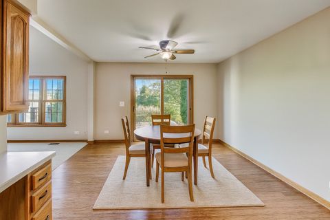 Tiny photo for 810 Thornwood Drive, St. Charles, IL 60174 (MLS # 12469523)