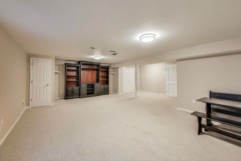Tiny photo for 810 Thornwood Drive, St. Charles, IL 60174 (MLS # 12469523)