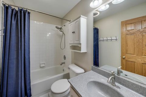 Tiny photo for 810 Thornwood Drive, St. Charles, IL 60174 (MLS # 12469523)