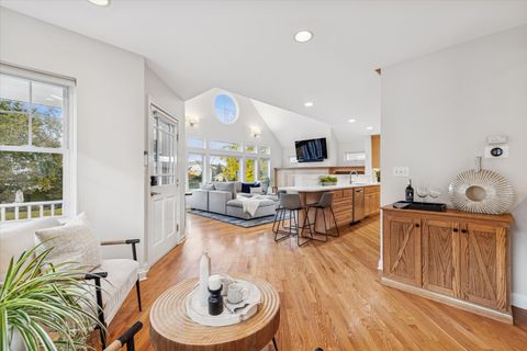 Tiny photo for 580 Hillside Avenue, Glen Ellyn, IL 60137 (MLS # 12511757)