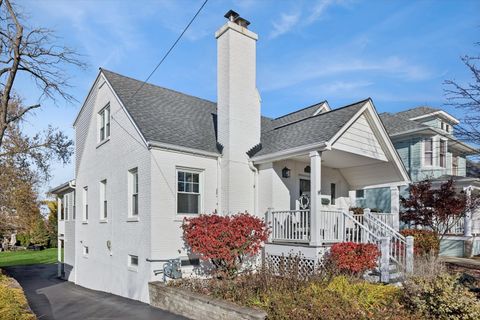 Tiny photo for 580 Hillside Avenue, Glen Ellyn, IL 60137 (MLS # 12511757)