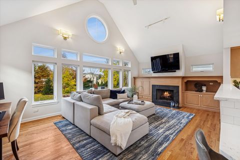 Tiny photo for 580 Hillside Avenue, Glen Ellyn, IL 60137 (MLS # 12511757)