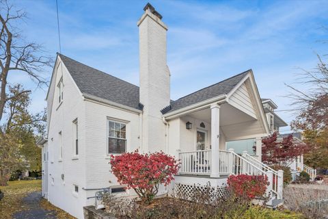 Tiny photo for 580 Hillside Avenue, Glen Ellyn, IL 60137 (MLS # 12511757)