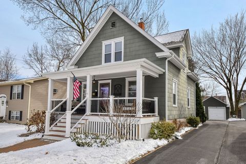 Photo of 718 North Street, Geneva, IL 60134 (MLS # 12593458)