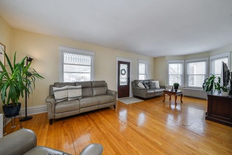 Tiny photo for 718 North Street, Geneva, IL 60134 (MLS # 12593458)