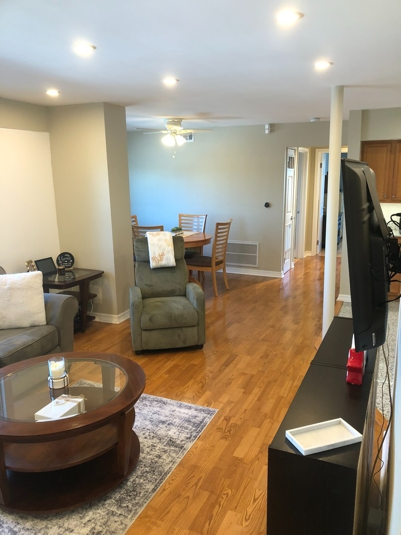 941 N Northwest Highway 3B