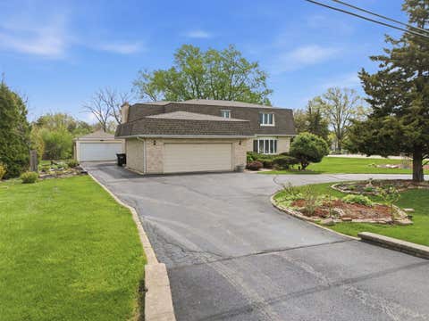 Photo of 1735 Larson Lane, Roselle, IL 60172 (MLS # 12672400)
