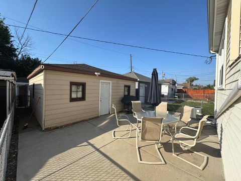 Tiny photo for 4527 W Deming Place, Chicago, IL 60639 (MLS # 12484177)