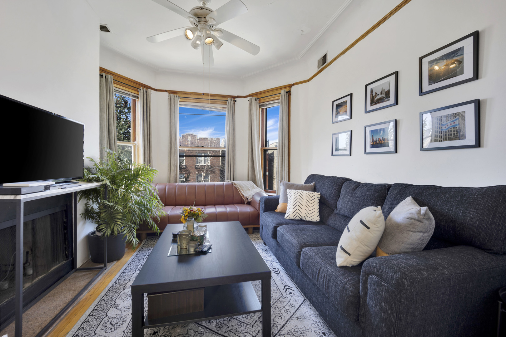 3135 N Clifton Avenue 2