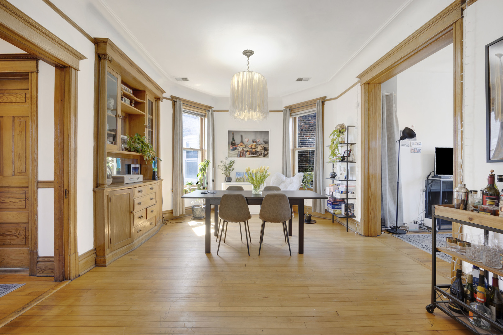 3135 N Clifton Avenue 2