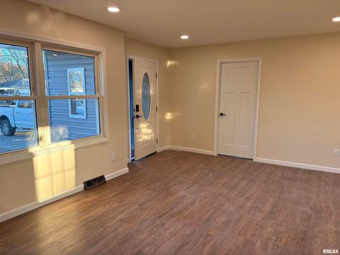 Tiny photo for 504 Westhaven Drive, Centralia, IL 62801 (MLS # EB460504)