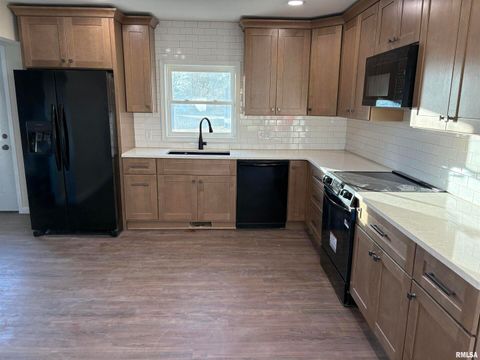 Tiny photo for 504 Westhaven Drive, Centralia, IL 62801 (MLS # EB460504)