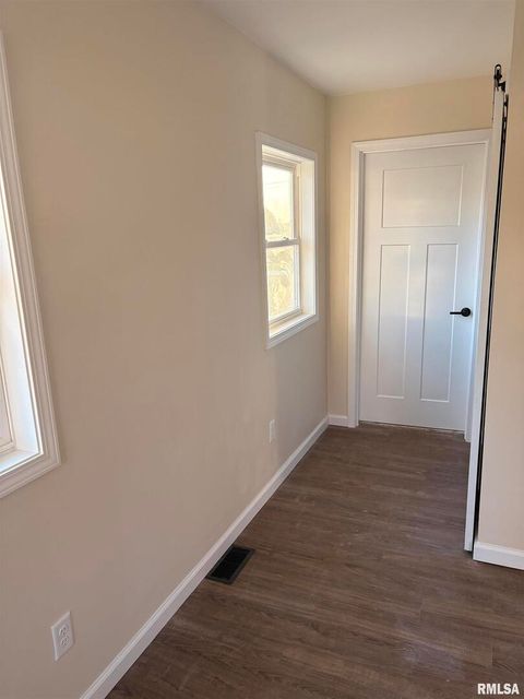 Tiny photo for 504 Westhaven Drive, Centralia, IL 62801 (MLS # EB460504)