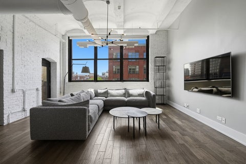 Tiny photo for 1000 W Washington Boulevard #406, Chicago, IL 60607 (MLS # 12657871)
