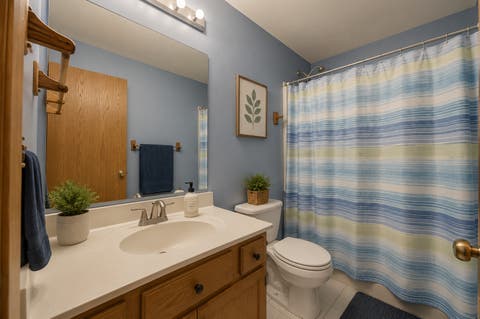 Tiny photo for 684 Regent Drive, Crystal Lake, IL 60014 (MLS # 12665186)