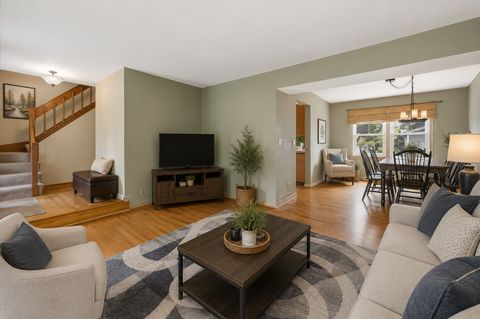 Tiny photo for 684 Regent Drive, Crystal Lake, IL 60014 (MLS # 12665186)