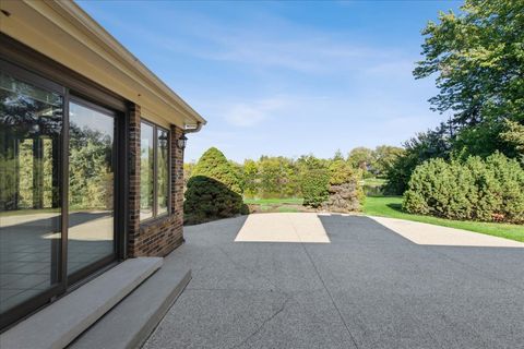 Tiny photo for 59 Watergate Drive, South Barrington, IL 60010 (MLS # 12489489)