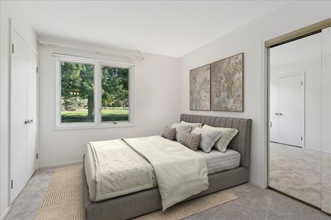 Tiny photo for 59 Watergate Drive, South Barrington, IL 60010 (MLS # 12489489)