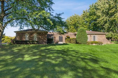 Tiny photo for 59 Watergate Drive, South Barrington, IL 60010 (MLS # 12489489)