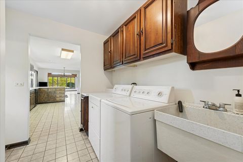 Tiny photo for 59 Watergate Drive, South Barrington, IL 60010 (MLS # 12489489)