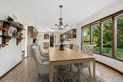 Tiny photo for 59 Watergate Drive, South Barrington, IL 60010 (MLS # 12489489)