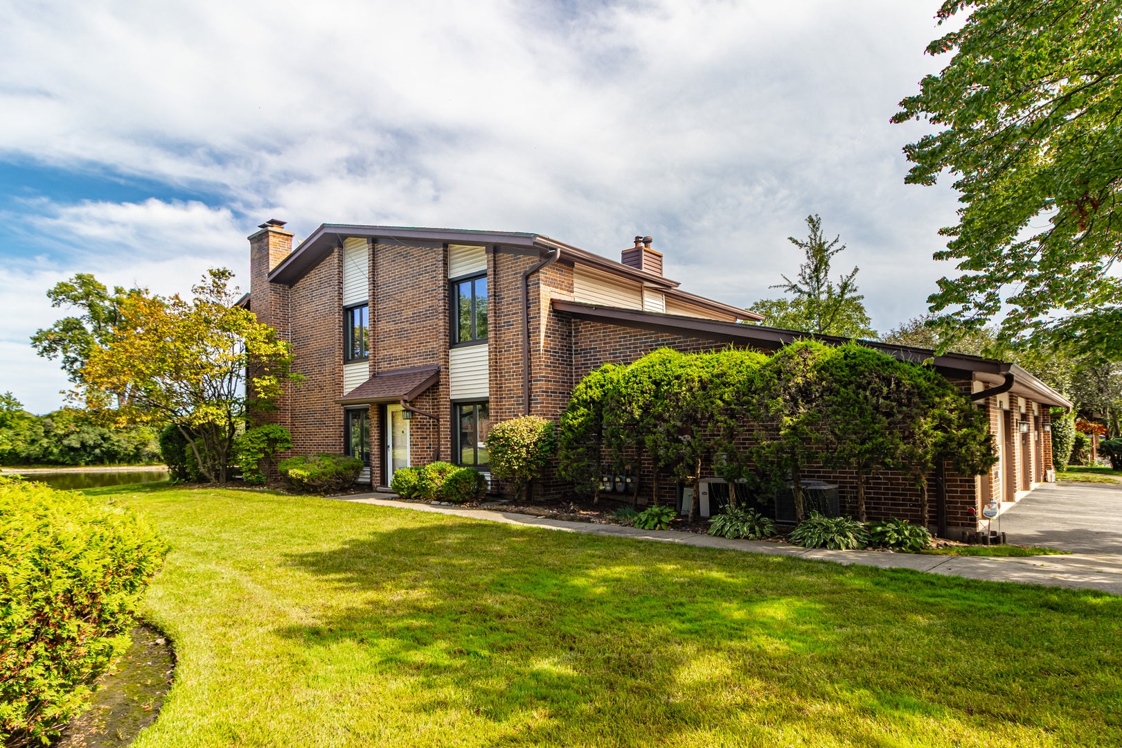 1119 Deerfield Place