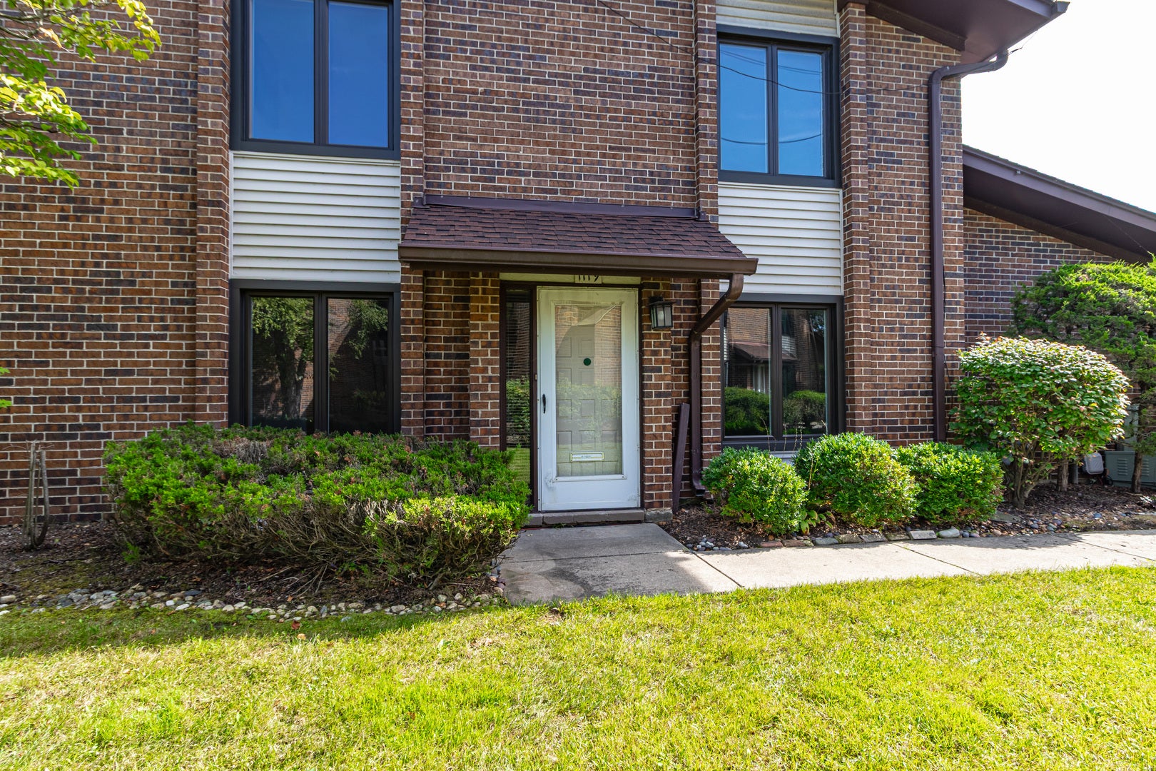 1119 Deerfield Place
