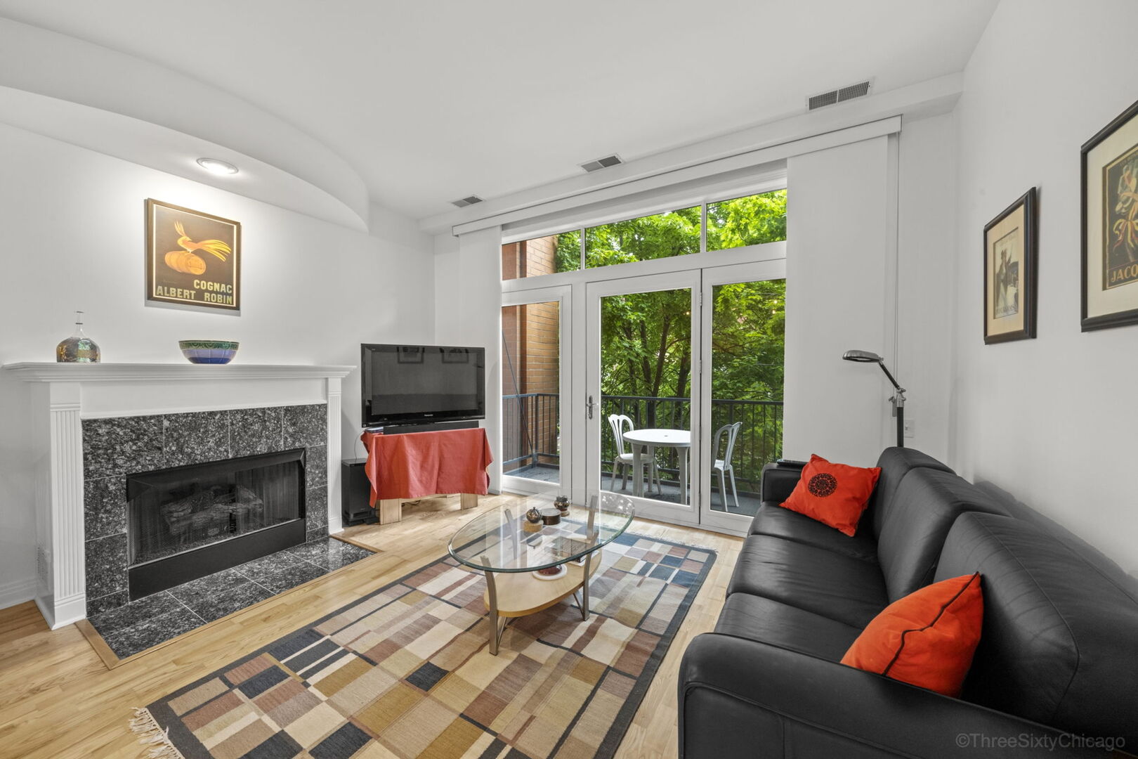 333 N Jefferson Street 307