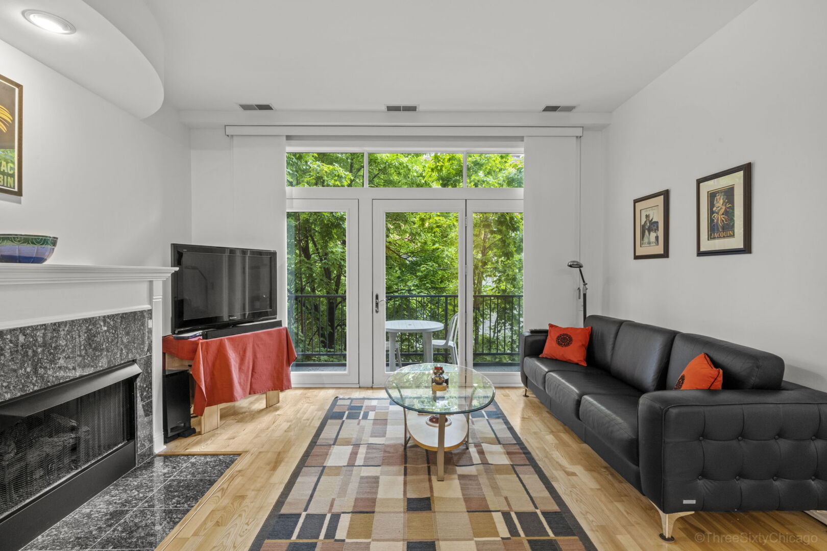 333 N Jefferson Street 307