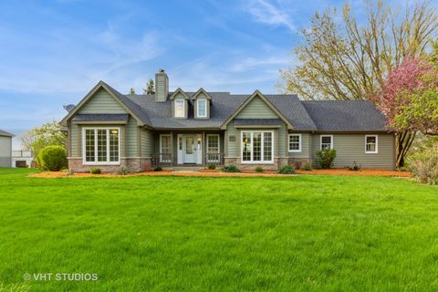 23 N Royal Oaks Drive Bristol IL 60512