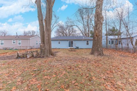 Tiny photo for 221 Meadowbrook Drive, Bloomington, IL 61701 (MLS # 12546518)