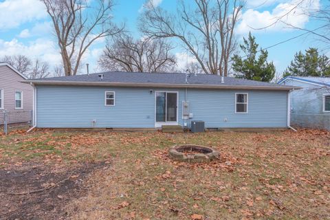 Tiny photo for 221 Meadowbrook Drive, Bloomington, IL 61701 (MLS # 12546518)