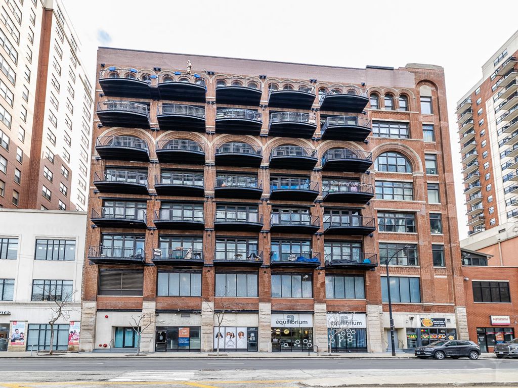 Photo for 1503 S State Street #403, Chicago, IL 60605 (MLS # 12500905)