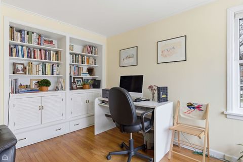 Tiny photo for 414 Barton Avenue, Evanston, IL 60202 (MLS # 12678575)