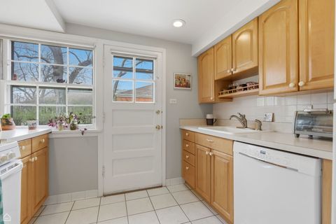 Tiny photo for 414 Barton Avenue, Evanston, IL 60202 (MLS # 12678575)