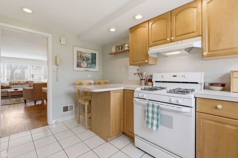 Tiny photo for 414 Barton Avenue, Evanston, IL 60202 (MLS # 12678575)