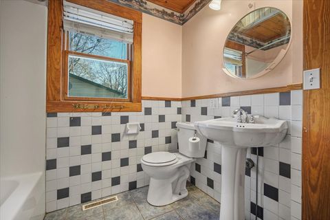 Tiny photo for 209 N 7th Street, Fairbury, IL 61739 (MLS # 12498030)