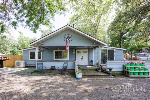 Photo of 2 Elmwood Avenue, Momence, IL 60954 (MLS # 12695427)