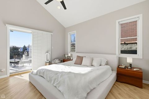 Tiny photo for 2249 W Foster Avenue #3, Chicago, IL 60625 (MLS # 12545852)