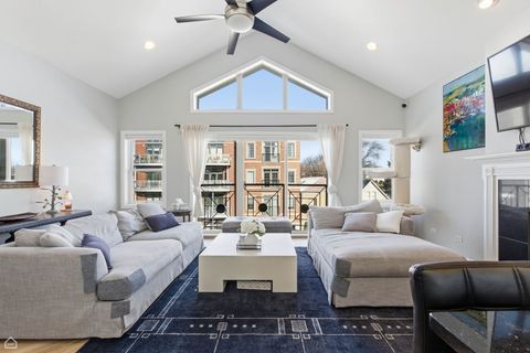 Tiny photo for 2249 W Foster Avenue #3, Chicago, IL 60625 (MLS # 12545852)