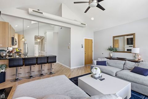 Tiny photo for 2249 W Foster Avenue #3, Chicago, IL 60625 (MLS # 12545852)