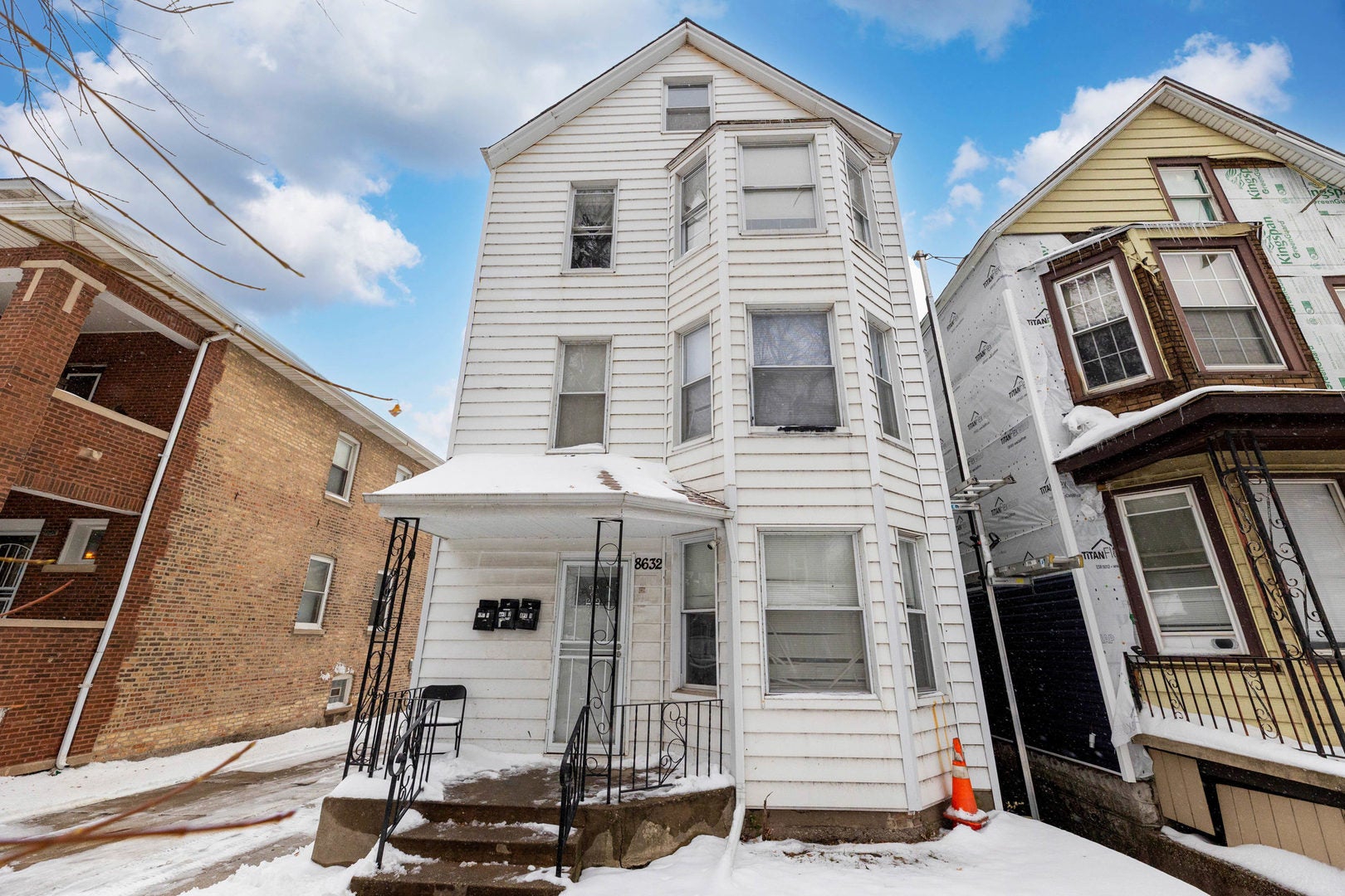 Photo 1 of 36 — 8632 S Escanaba Avenue, Chicago, IL 60617